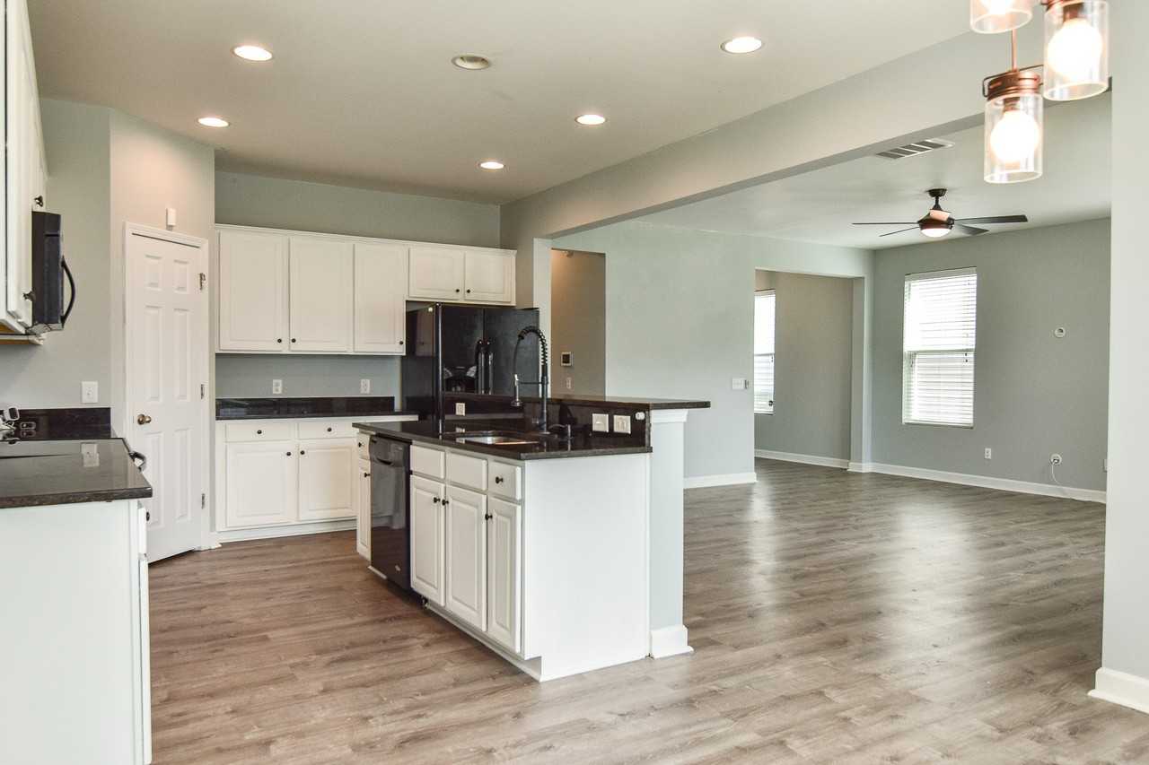 1621 Eider Down Drive - Photo 5 of 17