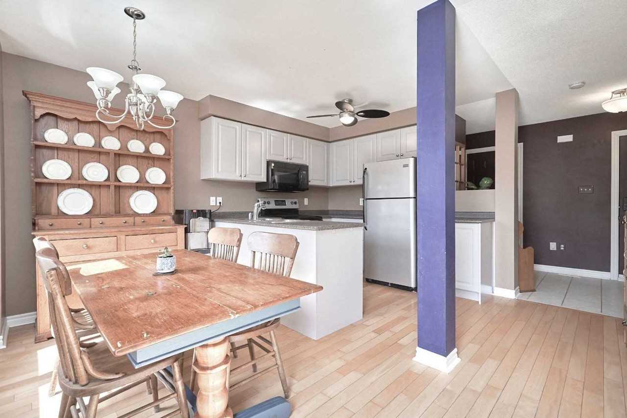 41 Darcel Crescent - Photo 3 of 13