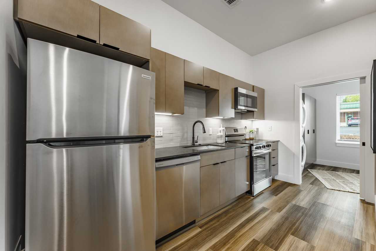 Coler Crossing - Photo 6 of 44