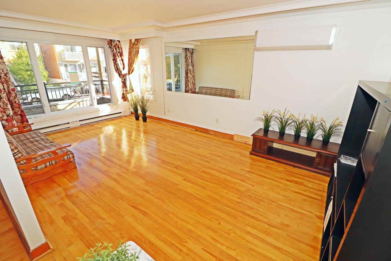 3505 Rue Soubirous - Photo 2 of 15