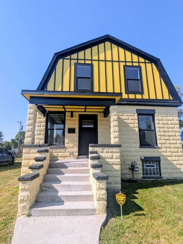 7377 Melrose Street - Photo 2 of 41