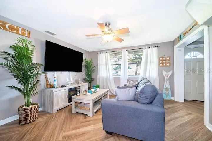 39 Alamanda Dr - Photo 3 of 19