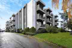 Michigan Court Apartments - Photo 1 of 1