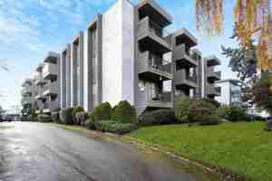 featured image of 323 Michigan St