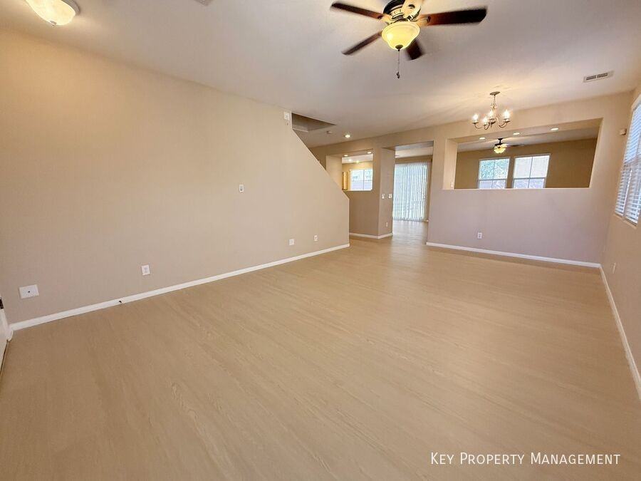 11143 Ash Mountain St - Photo 2 of 36