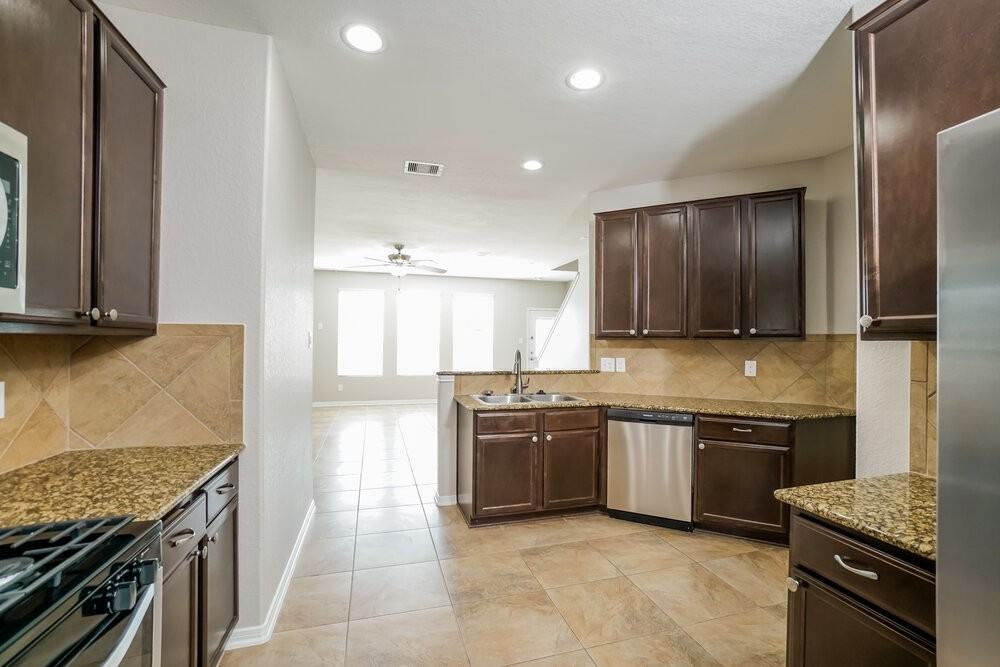 2694 Elm Crossing Trl - Photo 7 of 17