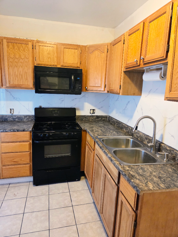 25 Lexington Ave - Photo 7 of 16