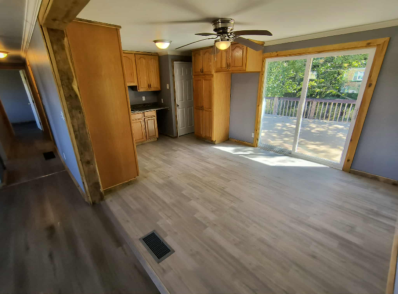916 Donegal Dr E - Photo 3 of 18