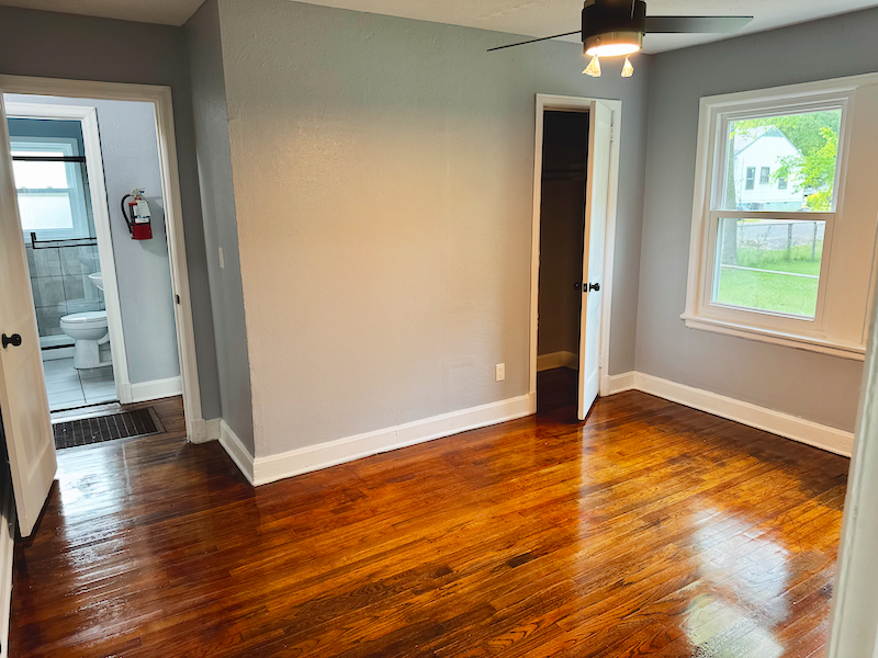 1733 Julian St - Photo 2 of 8