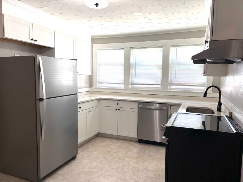 1085 Main St #1 - Photo 2 of 10
