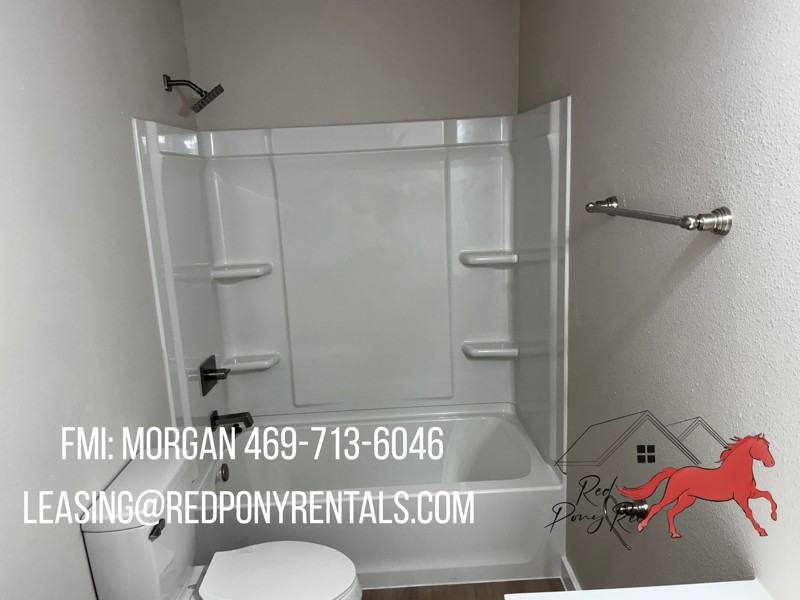 399 W Blackbourn St - Photo 7 of 12