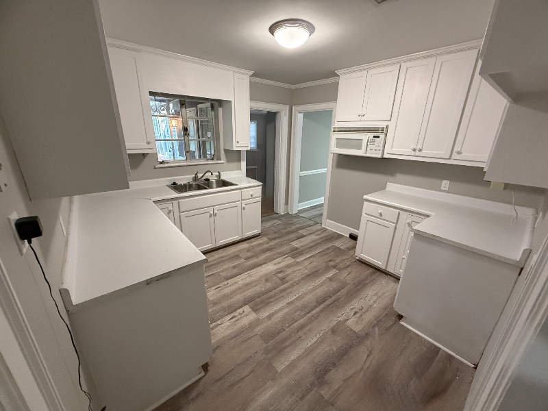 2727 Pelzer Avenue - Photo 6 of 15