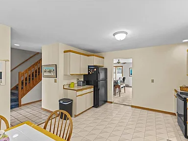 48 Thayer Bay Cir - Photo 3 of 15