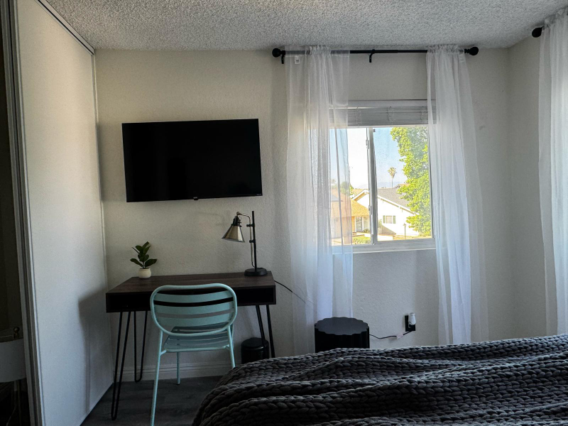 20058 Lorne St - Photo 4 of 6