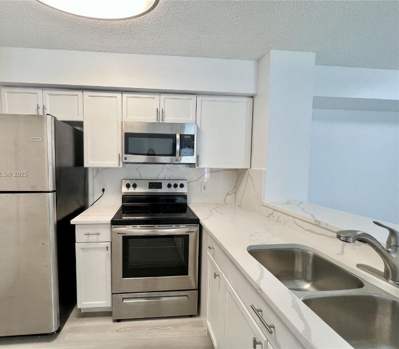 650 S Park Rd #14-10 - Photo 2 of 20