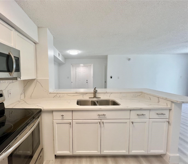 650 S Park Rd #14-10 - Photo 3 of 20