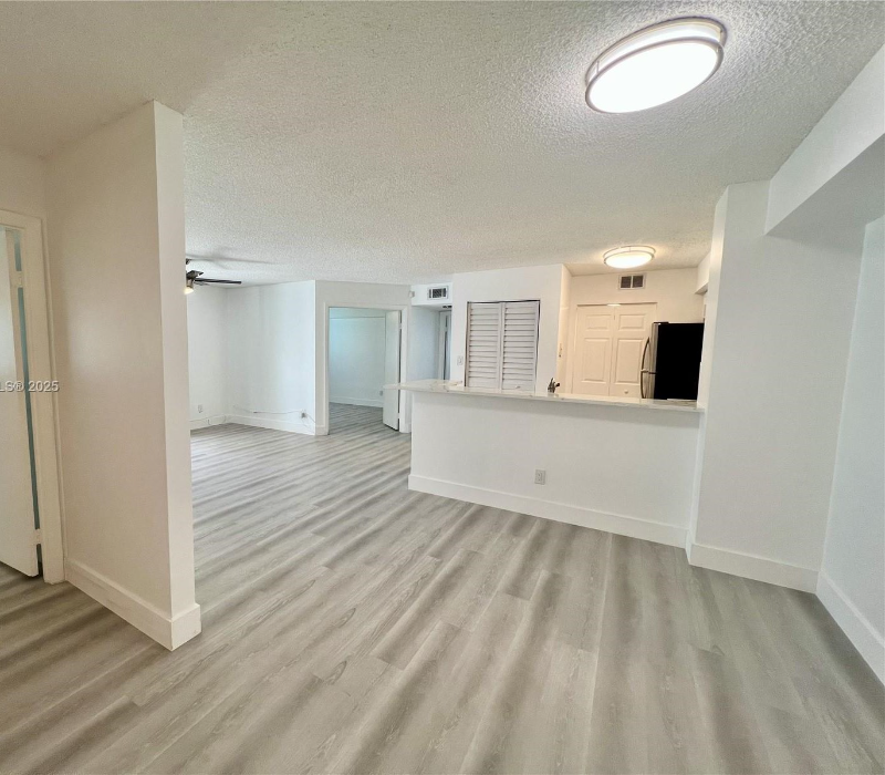 650 S Park Rd #14-10 - Photo 4 of 20