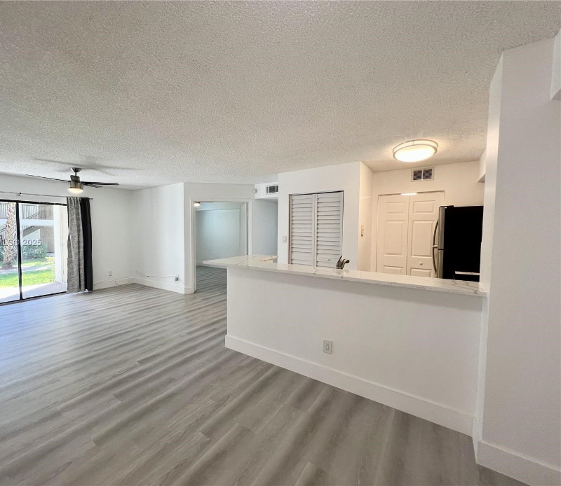 650 S Park Rd #14-10 - Photo 5 of 20