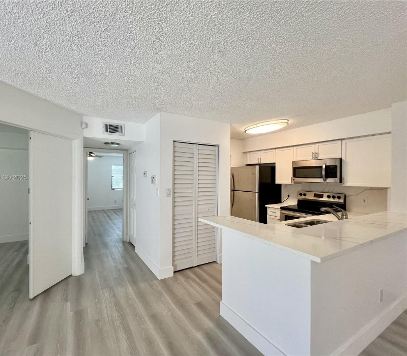 650 S Park Rd #14-10 - Photo 7 of 20