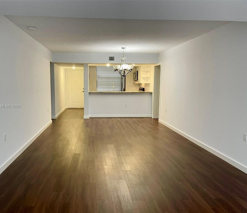 1713 Whitehall Dr #207 - Photo 3 of 17