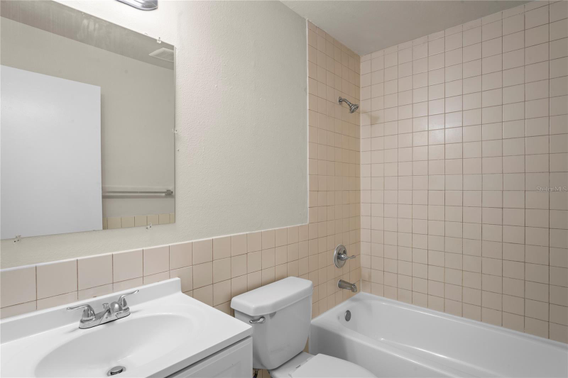 4932 Hi Vista Circle - Photo 4 of 20