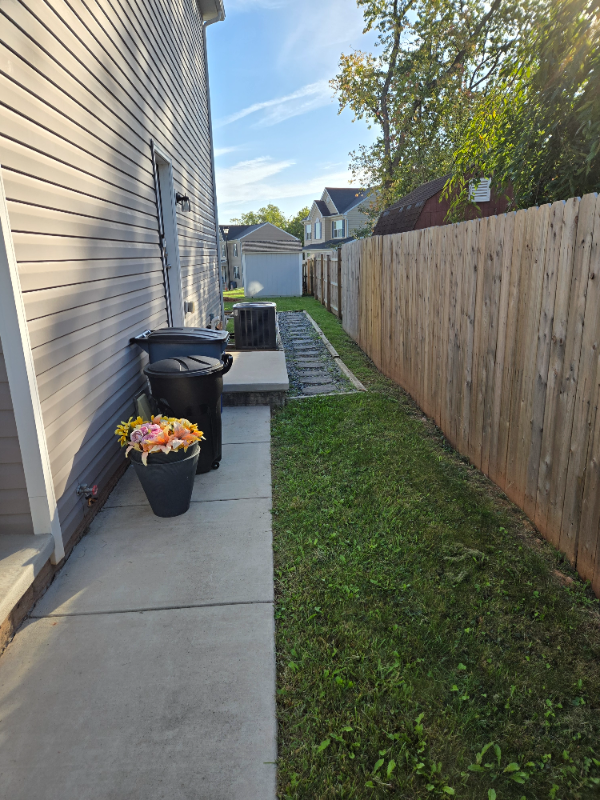 1925 Brady Avenue - Photo 2 of 13