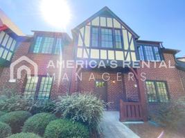 featured image of 521 Portobello Rd