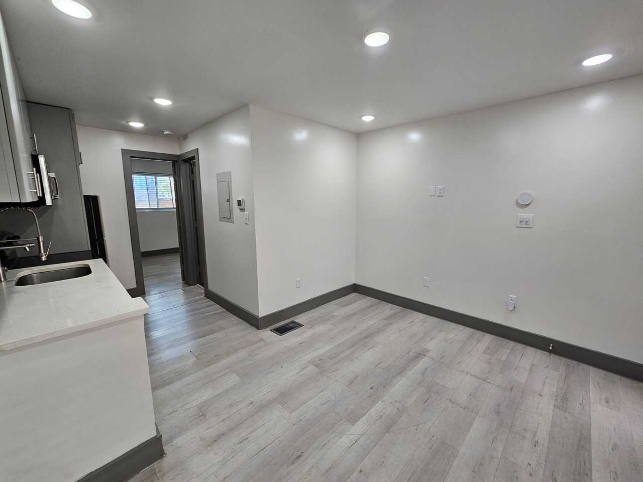 The Chloe - Photo 7 of 29