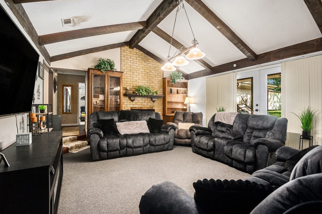 1200 East Franklin Street #NA - Photo 3 of 29