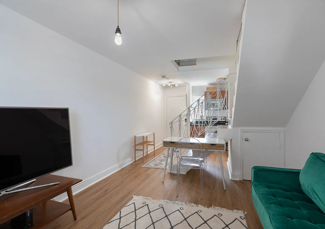 421 Ne 68th St #7 - Photo 2 of 11