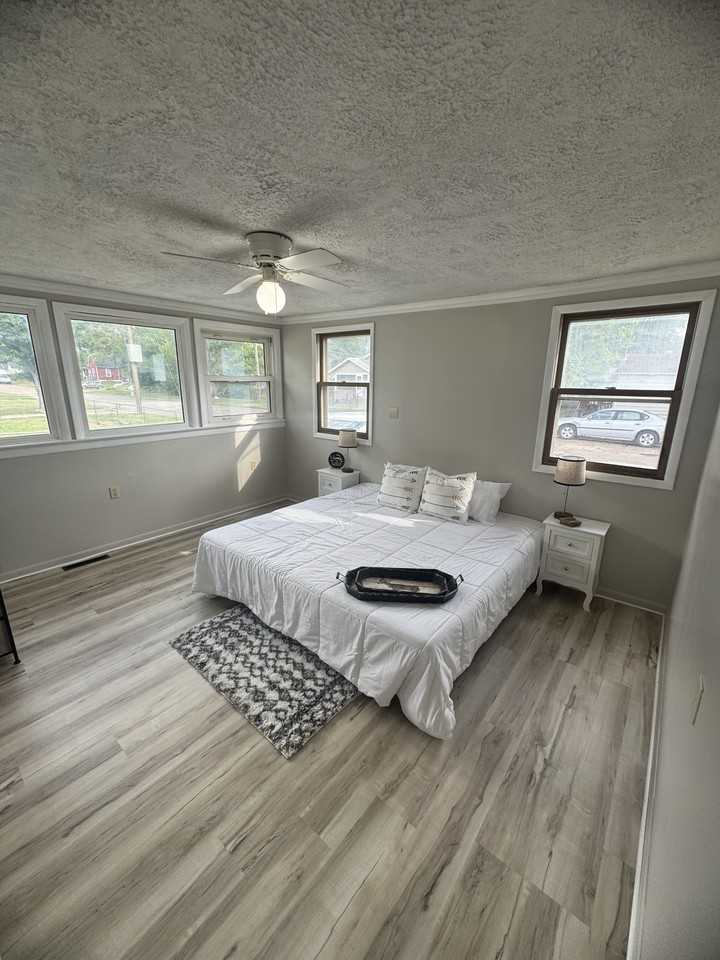 449 S College Ave #NA - Photo 5 of 12