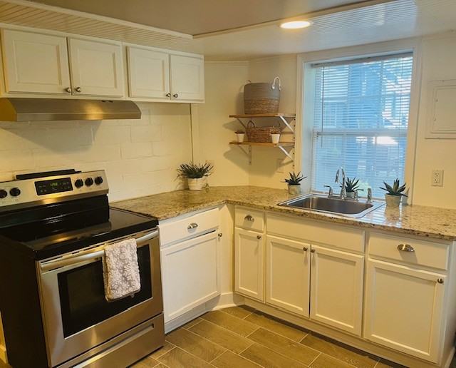 914 Pecan St #B - Photo 3 of 17