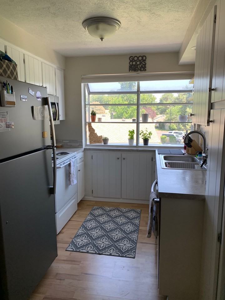 3134 S Gekeler Ln #3134 - Photo 2 of 12