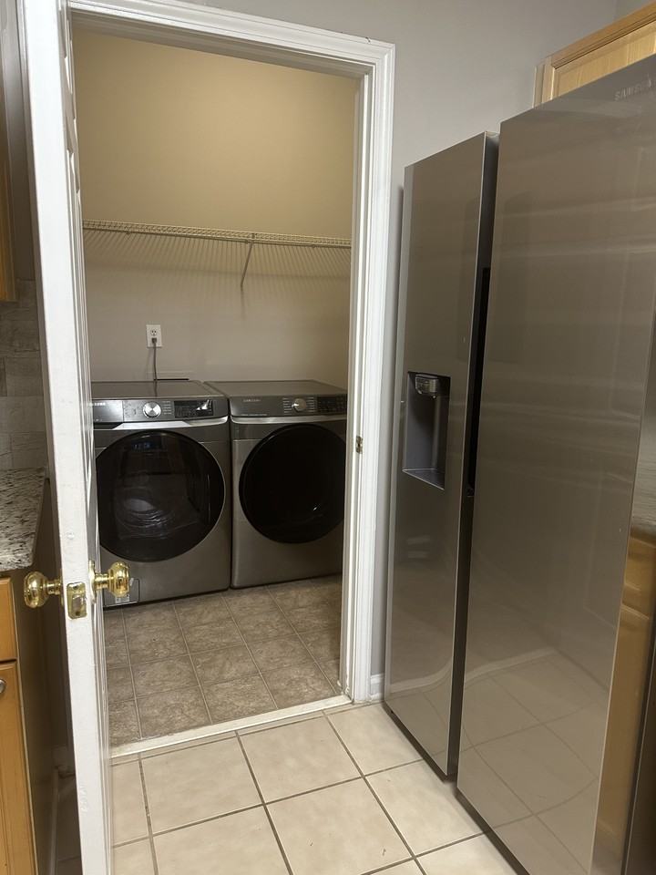 232 Edinburgh Ct #232 - Photo 5 of 20