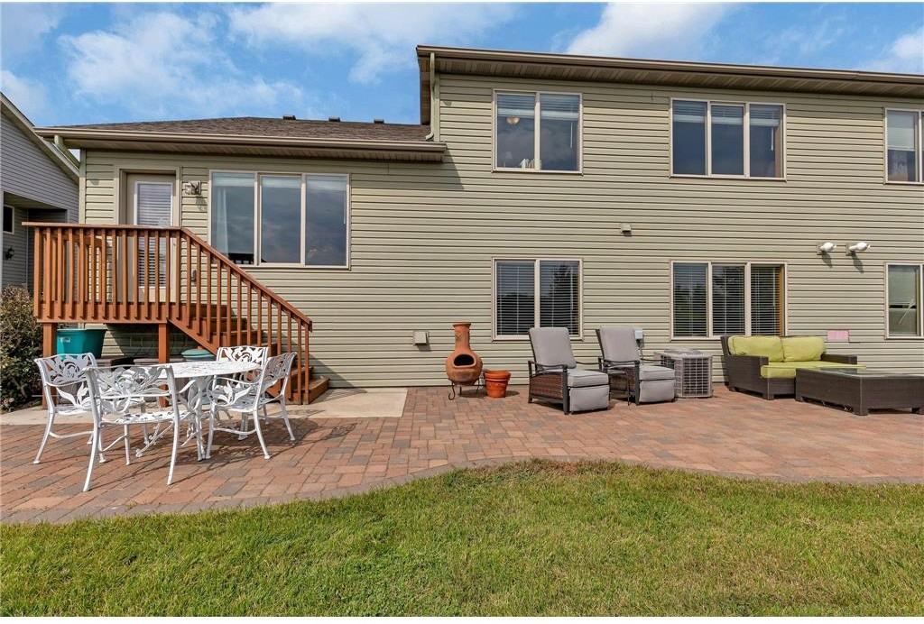 1135 Mockingbird Loop #1 - Photo 2 of 12