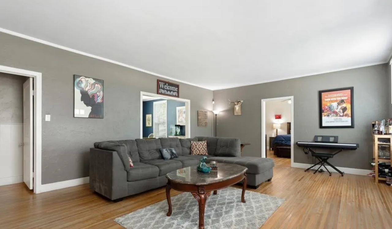 1413 Augusta Ave - Photo 3 of 30