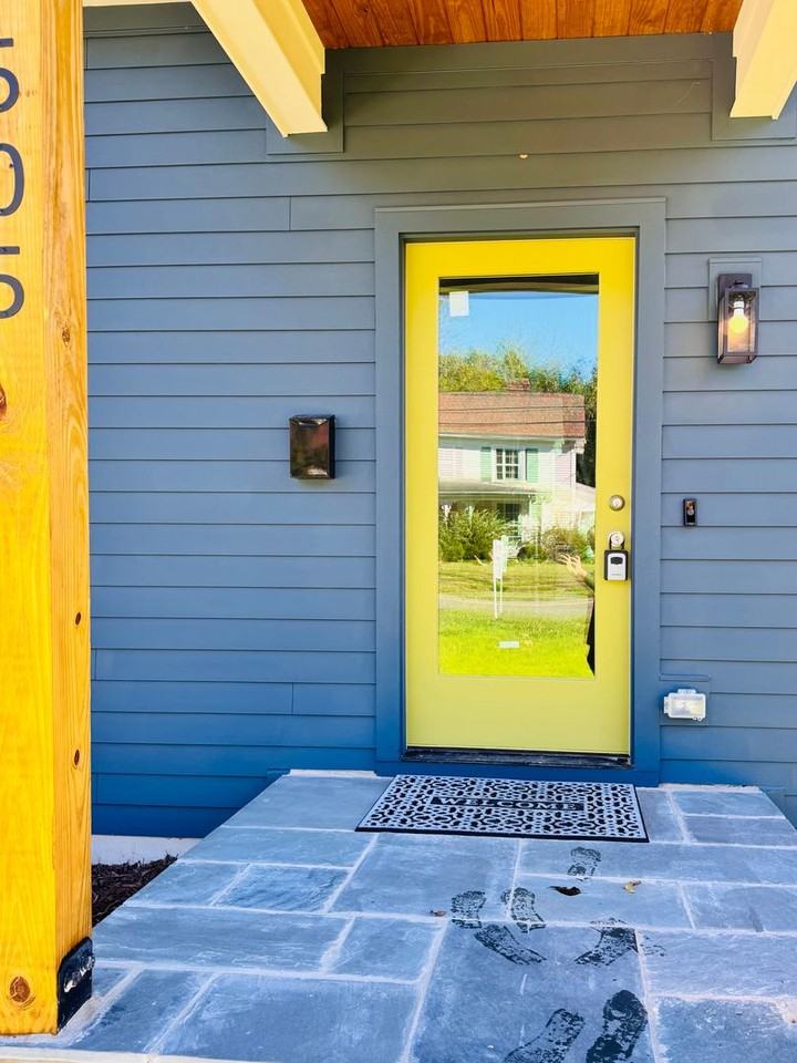 505 Raleigh St - Photo 3 of 23