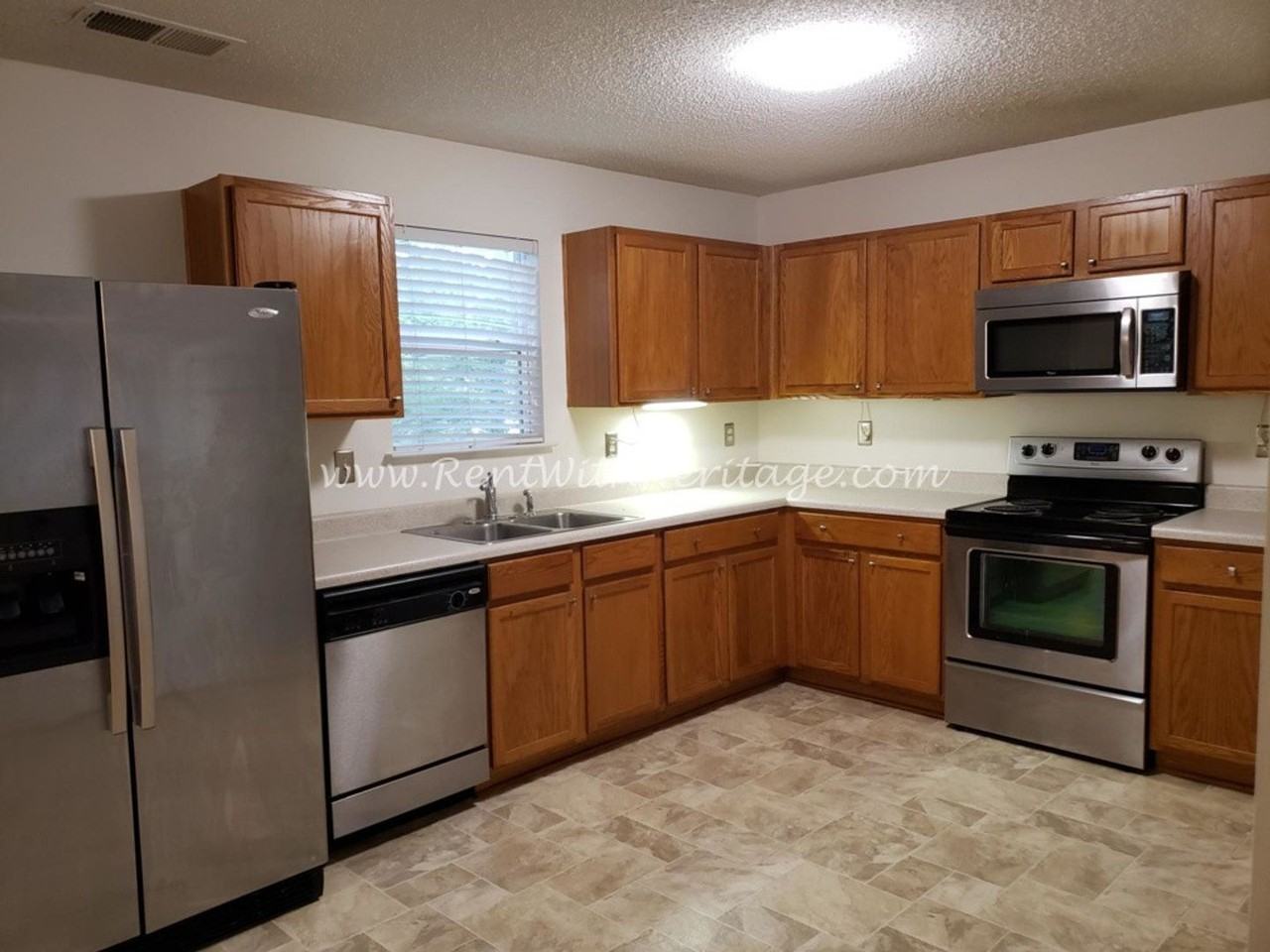 2028 Sweet Bay Dr - Photo 6 of 33