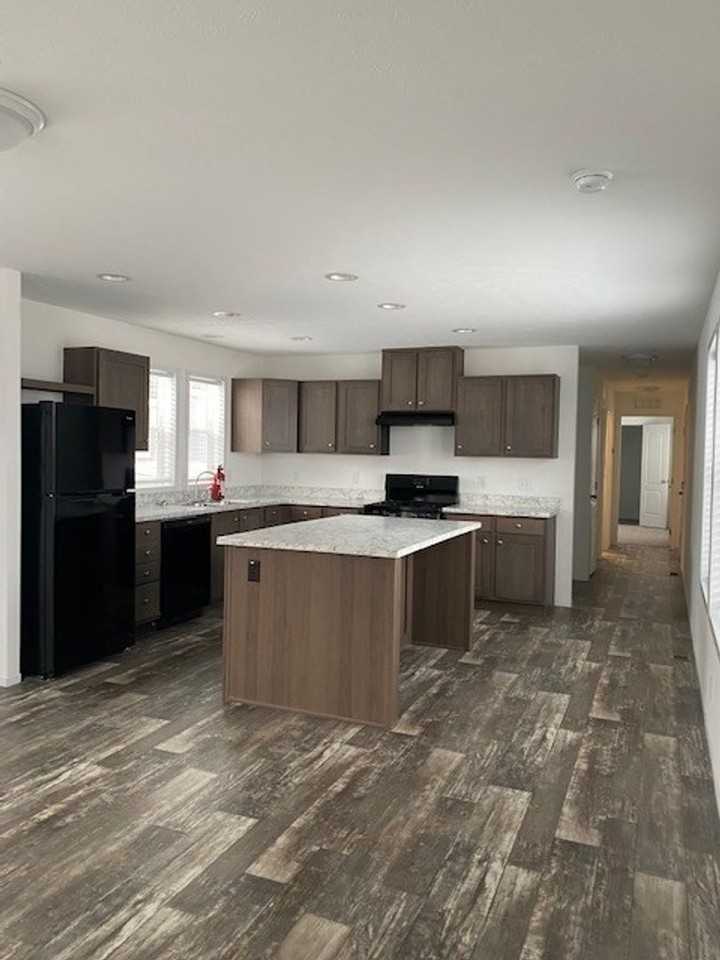 3011 North Garfield Road - Photo 2 of 10