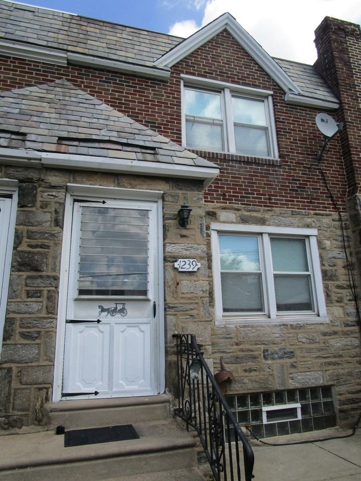 1239 Levick St - Photo 3 of 16