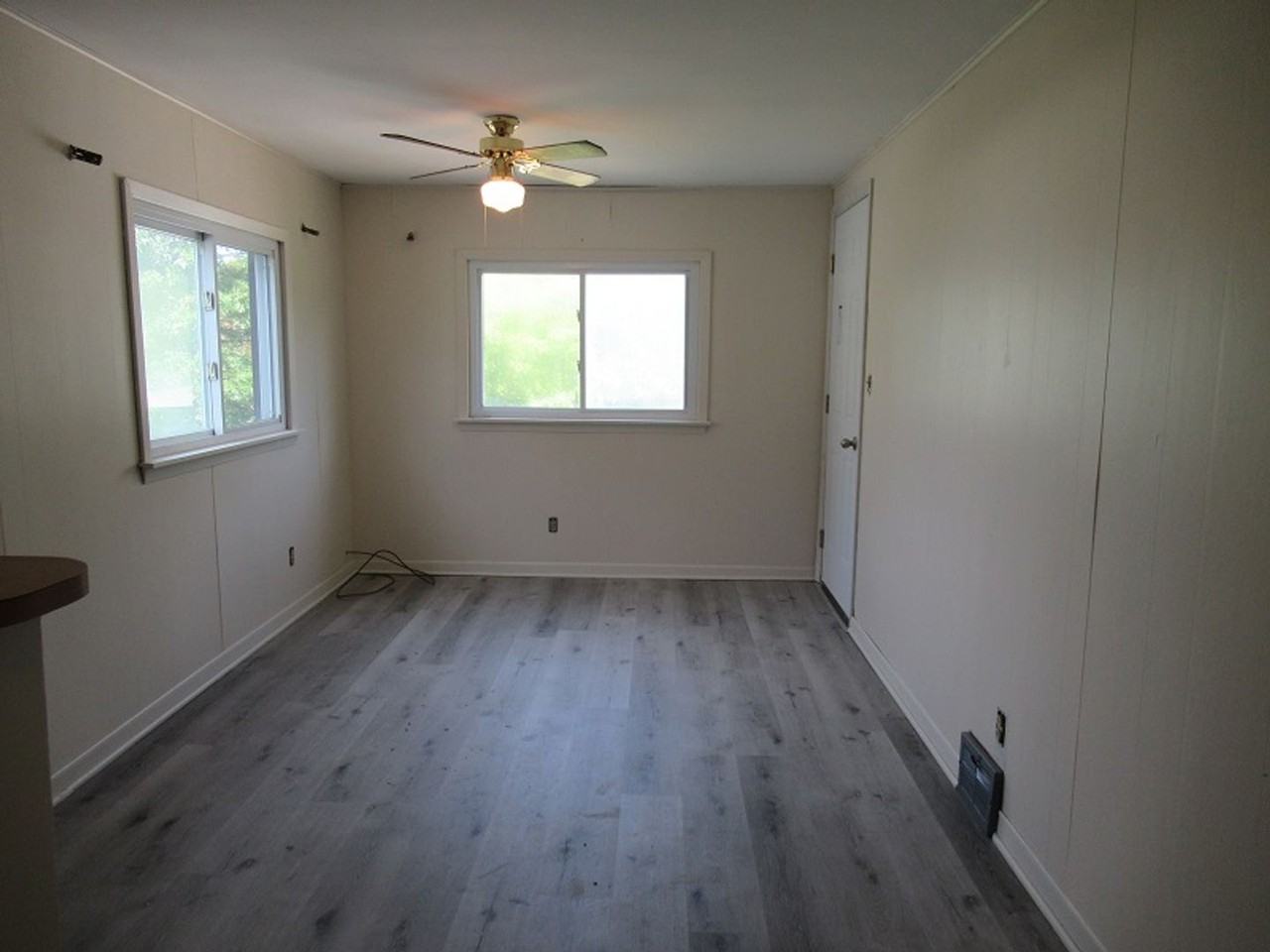 1114 E 25th St - Photo 3 of 6