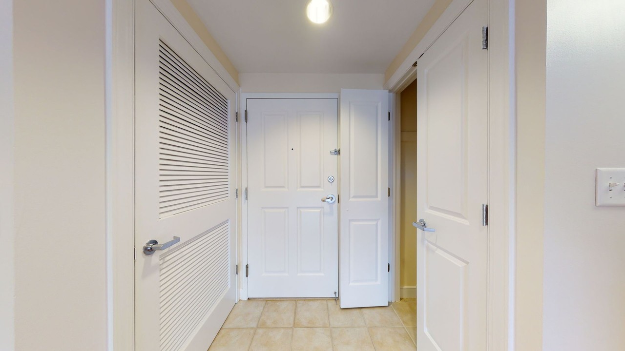 777 7th St Nw - Photo 4 of 33