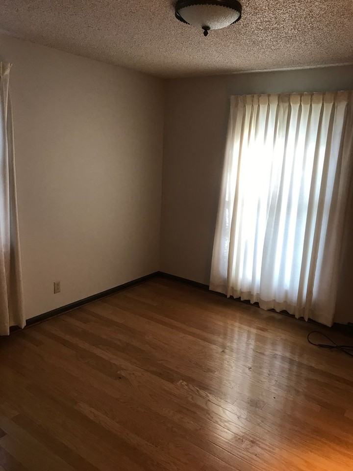 285 Poplar Hill Rd - Photo 3 of 10