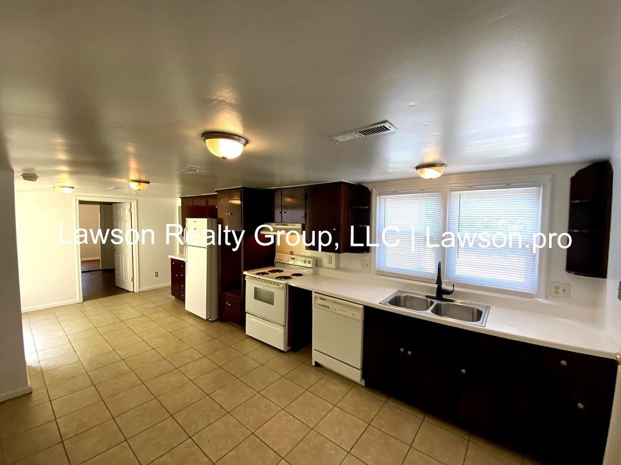 2782 Wildwood Rd - Photo 6 of 27
