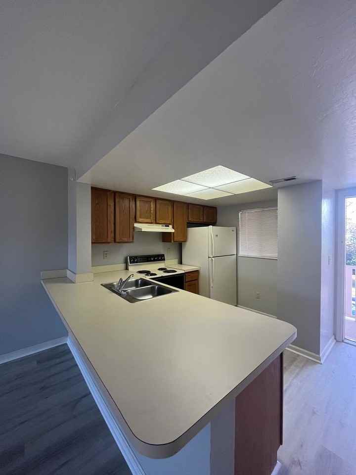 1101 2nd Ave N - Photo 3 of 11