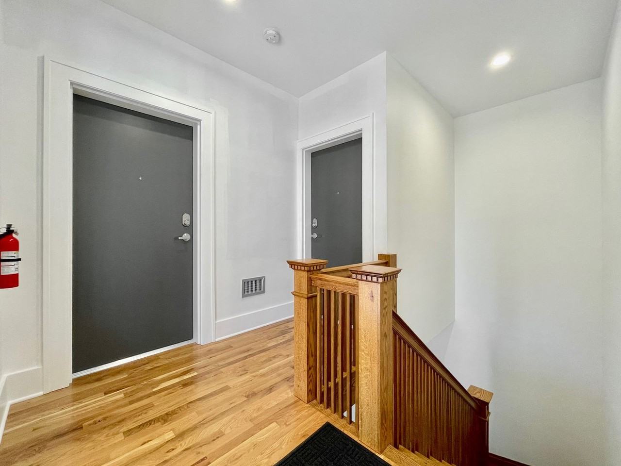 237 Stuart Ave - Photo 3 of 31