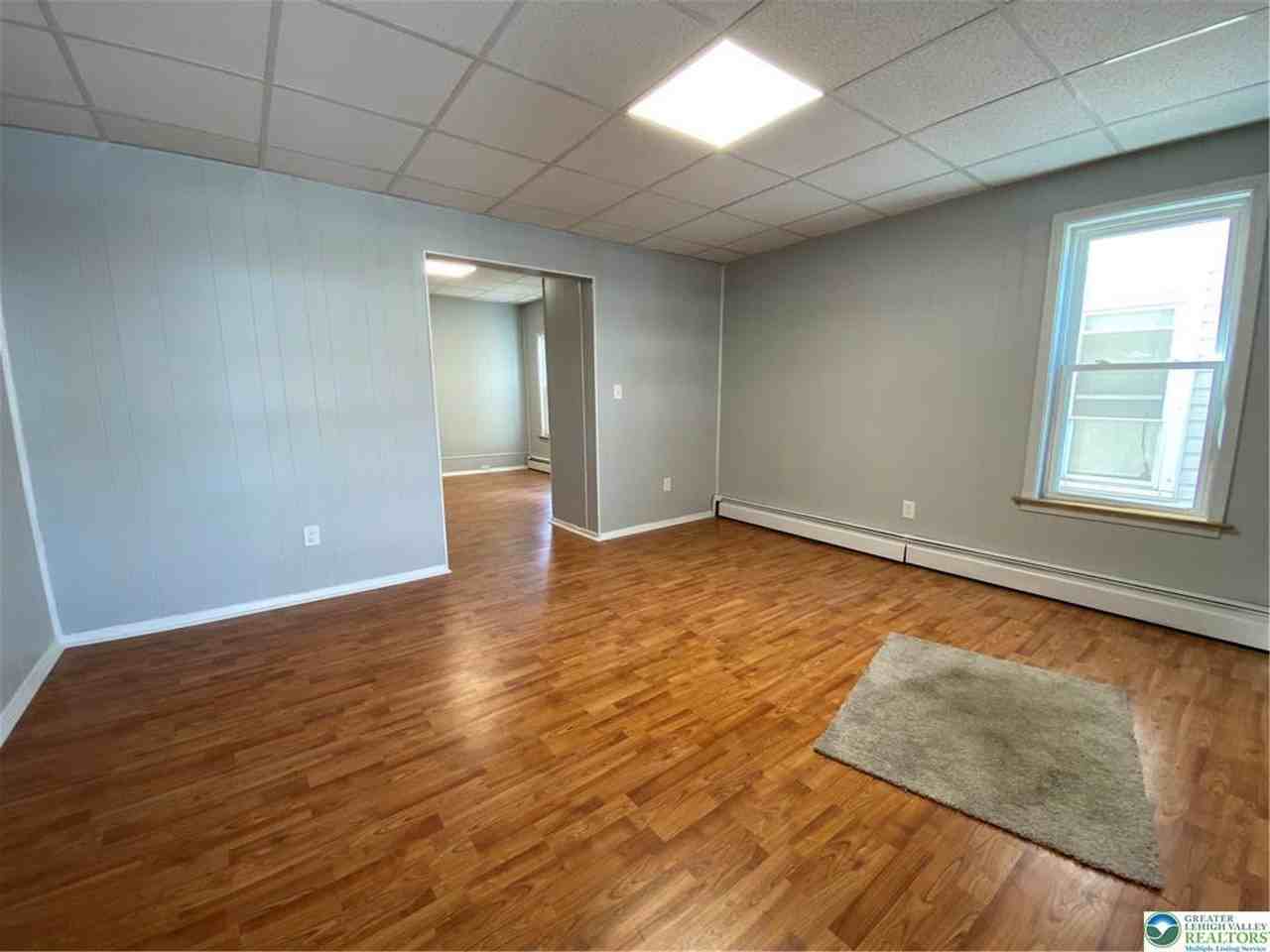 350 Lehigh Ave - Photo 3 of 18