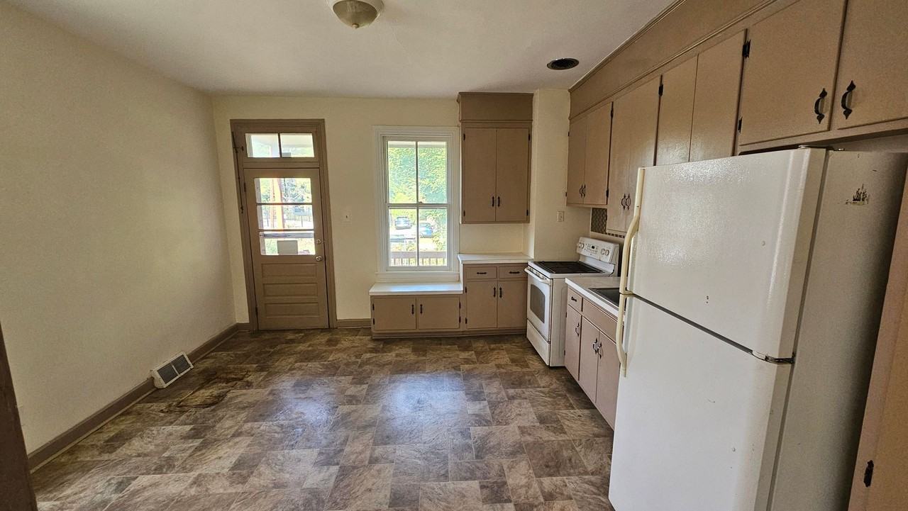 56 E Baltimore St - Photo 3 of 20