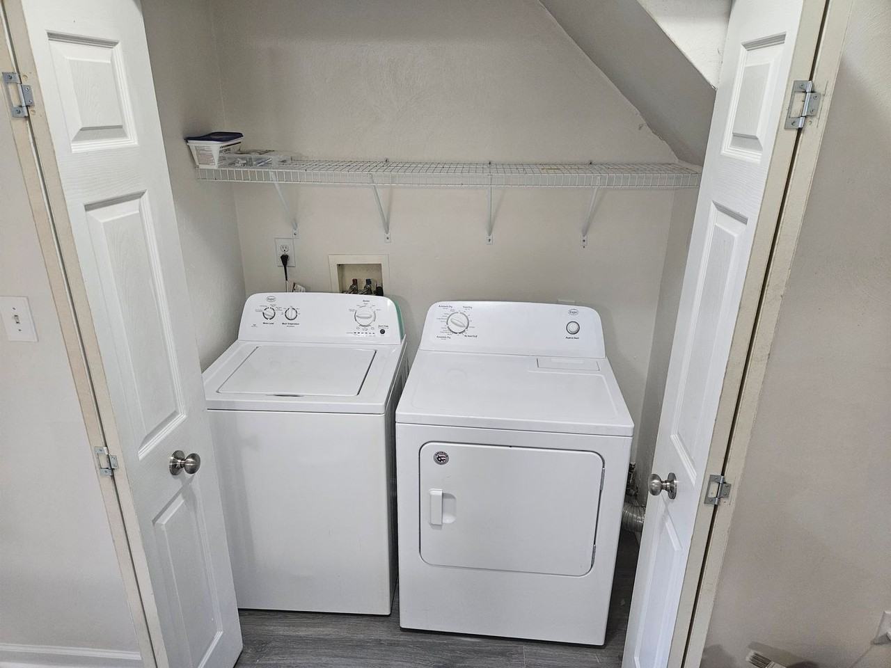 13 Tidal Ct - Photo 3 of 25