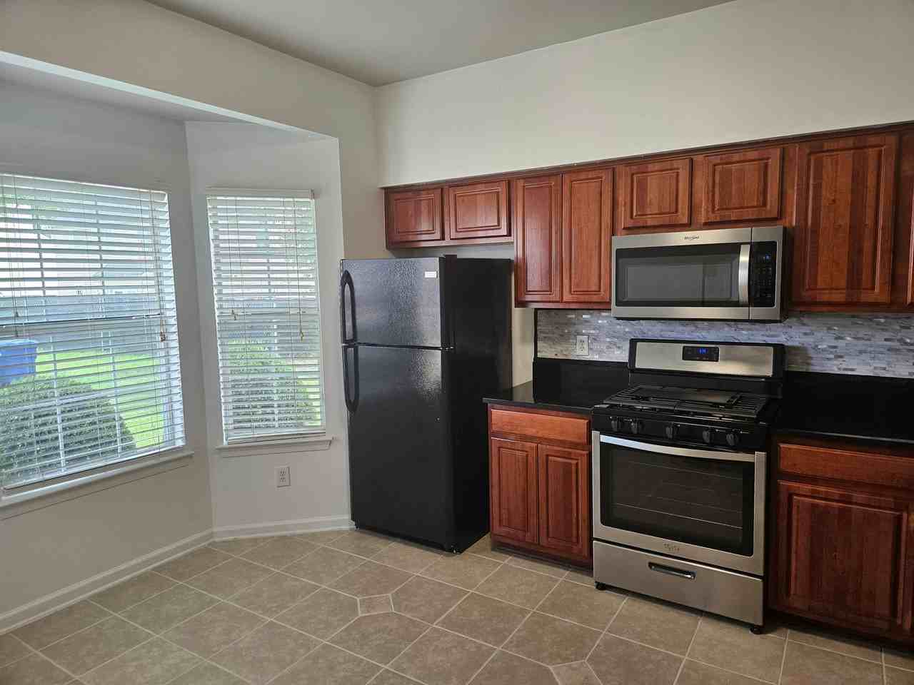 13 Tidal Ct - Photo 5 of 25